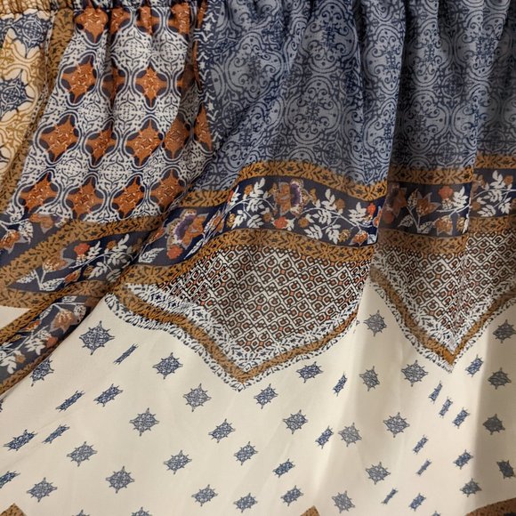 Divided Pattern Dress - Picture 4 of 6